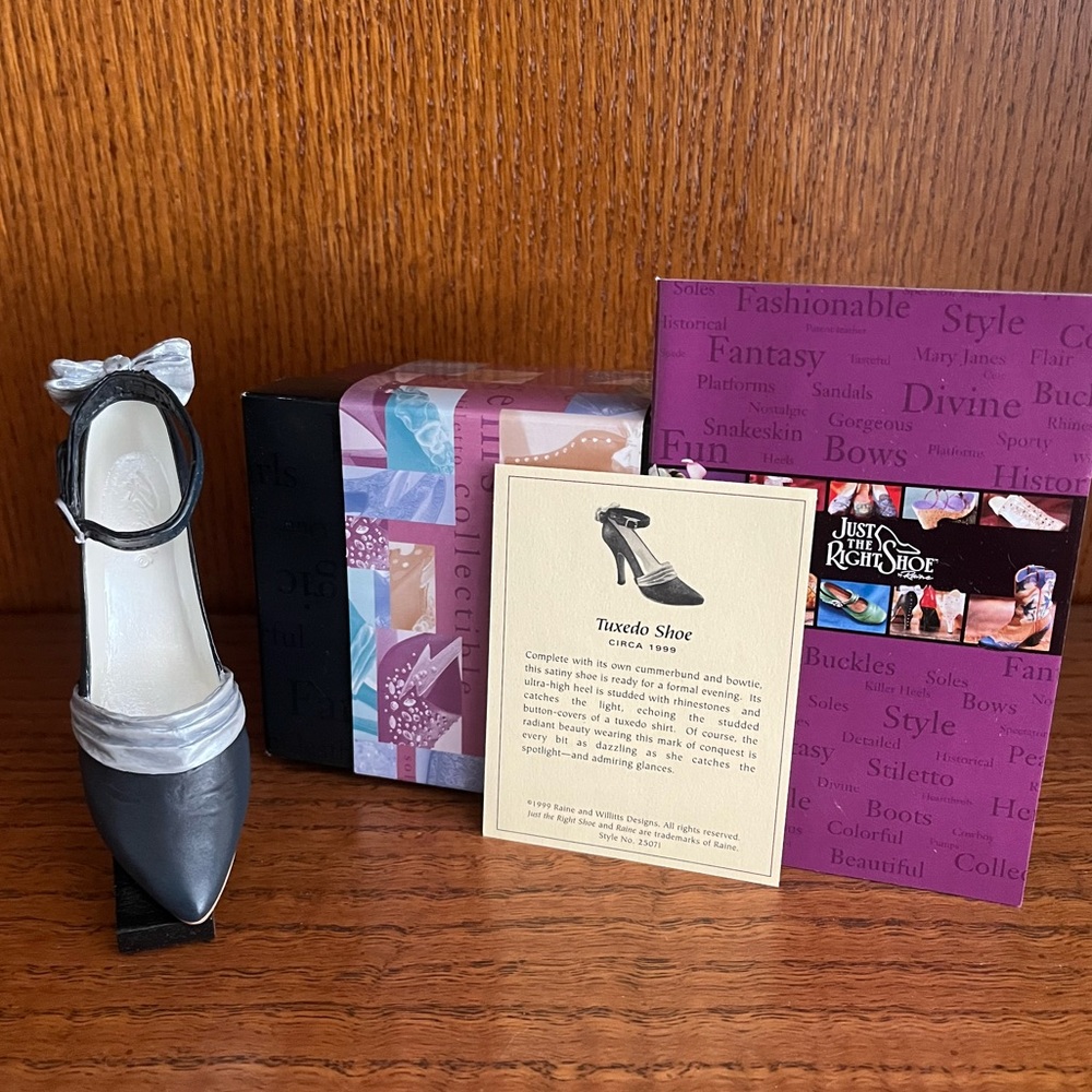 Tuxedo Heel Figurine